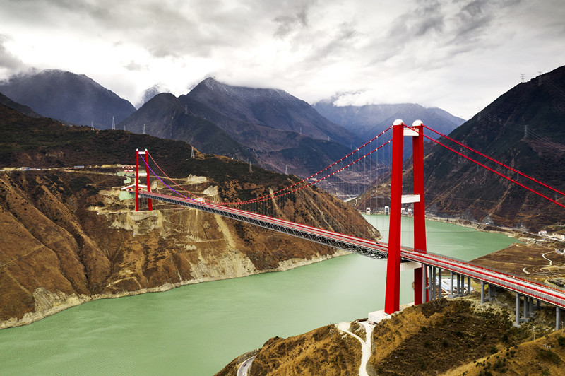 雅康高速瀘定河大橋_副本.jpg